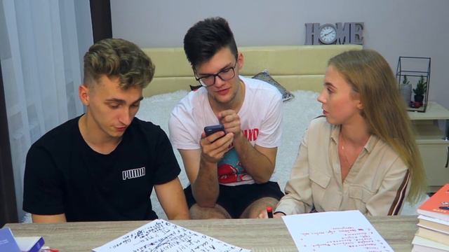😏 КТО УМНЕЕ: ПАРЕНЬ VS ДЕВУШКА ?? 🔥 Школьные вопросы смотреть онлайн