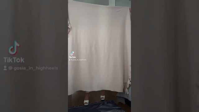 White dress. high heels and nude pantyhose смотреть онлайн