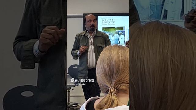 Презентационный урок по инженерии в университета Манипал в Дубае