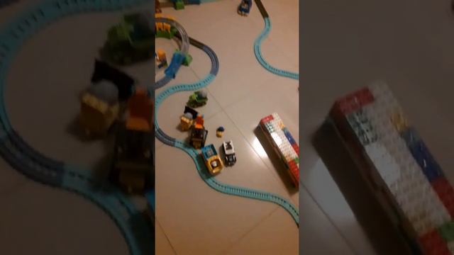Lego DUPLO Train Airport Thomas Train смотреть онлайн