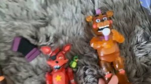 Фнаф распаковка фигурок  ( подаю признаки жизни )