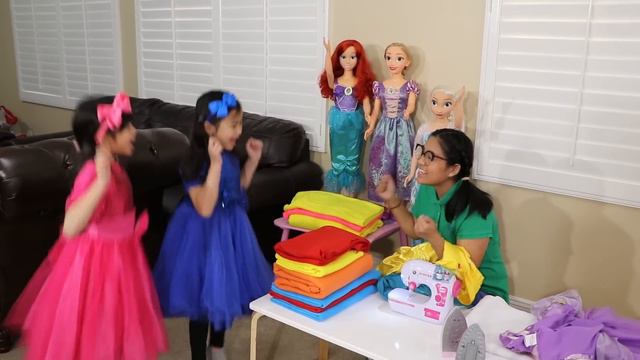 Emma & Jannie Pretend Play Making Princess Dress w Sewing Machine Toy смотреть онлайн