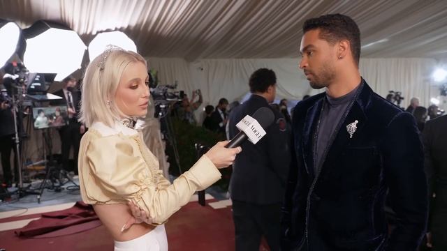 Regé-Jean Page on What Inspires Him at The Met Gala | Met Gala 2022 With Emma Chamberlain | Vogue смотреть онлайн