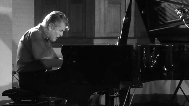 Schlippenbach / Parker / Lovens [2] (Live in Copenhagen, September 24th, 2016) смотреть онлайн