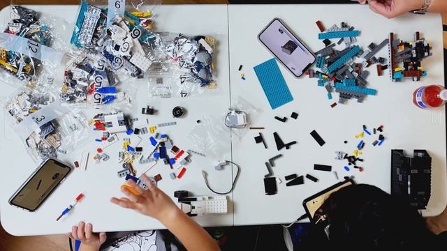LEGO Star Wars Boost Droid Commander (75253): [Star Wars droid building set] смотреть онлайн