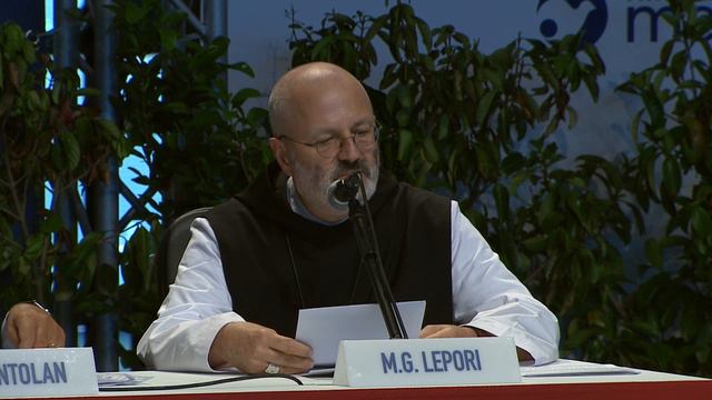 ¿De Cuál Corazón Surgen Mil Manos? El Misterio Fuente De 30 Años De Amistad.