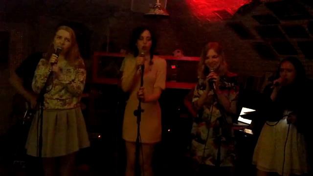девушка школьника - джастин бибер (live @ The Peashem 04.05.2014) смотреть онлайн