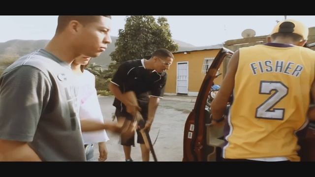 Mestiza - Juega Vivo Ft. Niko (Official Video) смотреть онлайн