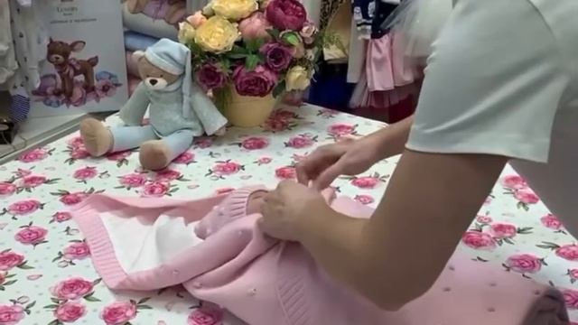 Вязанный комплект одежды на выписку новорожденной девочки смотреть онлайн