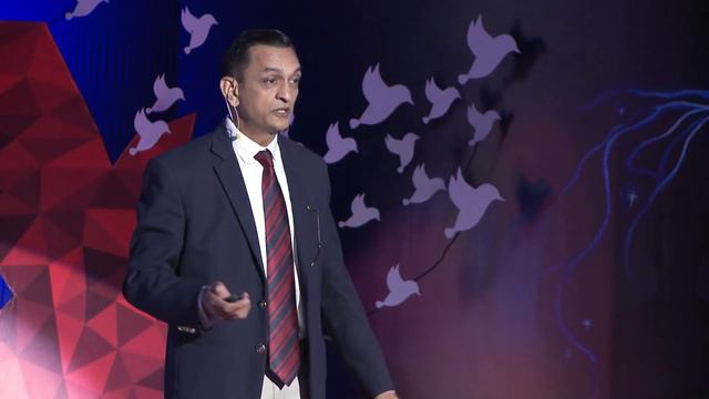 Let the Rivers Flow | Hassan Abbas | TEDxAIOU смотреть онлайн