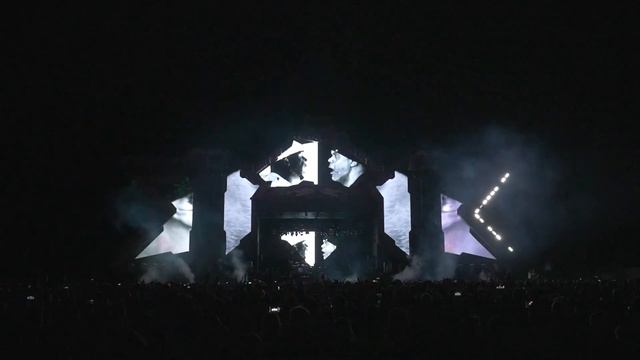 Pendulum LIVE - Tarantula | Let It Roll 2022 смотреть онлайн