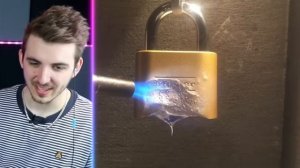 Гидравлический Пресс против 1000 Листов Бумаги!