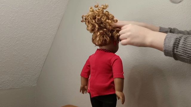 Curly Hairstyles For Your Dolls! || Long, Curly Hair Hacks