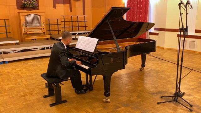 Ivan Sharapa plays Separation (Расставание) смотреть онлайн