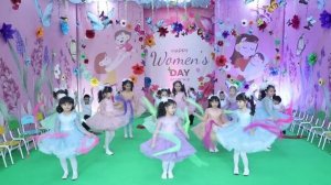 Весенняя ламбада.  Танец  лентами. Видео Sirin