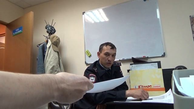 Разговор в офисе СССР с ряженным полицейским РФ смотреть онлайн