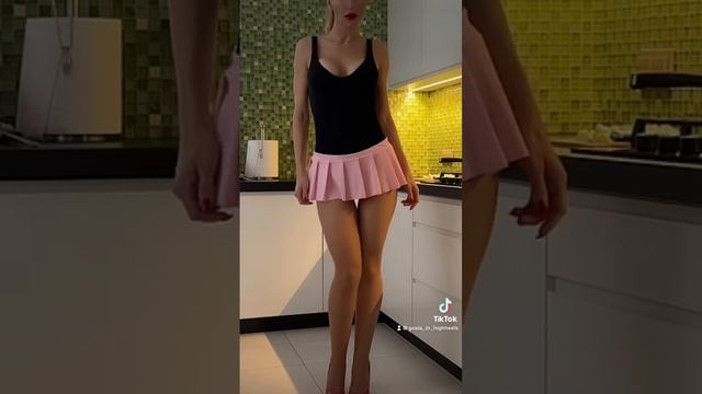 Polishgirl in heels and short pink skirt ❤️🔥 смотреть онлайн
