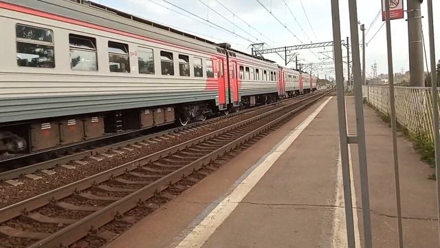 "Юбилейный Торжок!" ЭТ2М-100 следует по станции Дорошиха в Твери смотреть онлайн