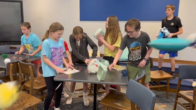 Clean Up Your Desk For Me - A "Walk the Moon" Principal Parody смотреть онлайн