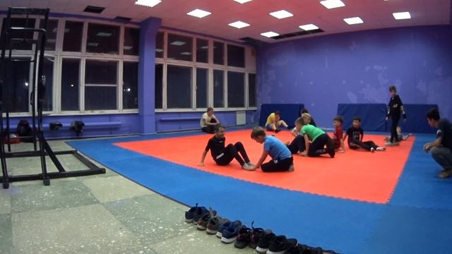 НаРодная ГимнАсТиКа 6-1 в Клубе Воздушно-Силовой Атлетики. СКК "Вместе" смотреть онлайн