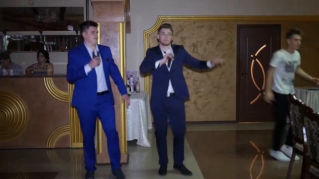 Клип "Лучшие незабываемые выпускные" смотреть онлайн