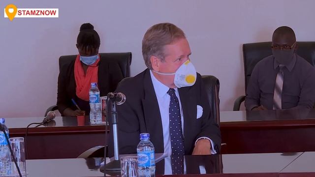 INSIDE MUSEVENI'S MEETING WITH THE YOUNGEST KING OYO NYIMBA OF TOORO AT STATE HOUSE. смотреть онлайн