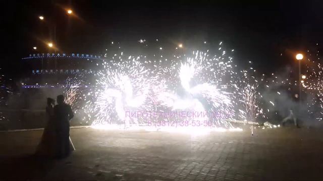 Шикарный пиротехнический спектакль смотреть онлайн