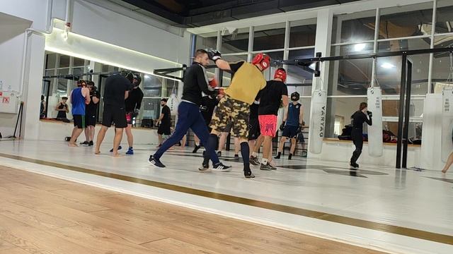 Varyag Fight Gym (Митино). Бокс 30.09.2024 #2 смотреть онлайн