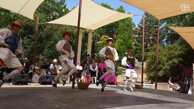 La jota se hace grande en la voz y el baile de niños y jóvenes смотреть онлайн