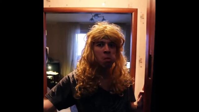 Когда пришел Дед Мороз, а ты жирная.