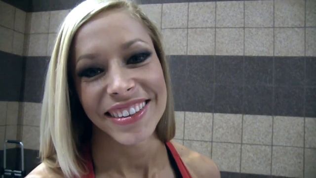 Zsuzsanna Toldi, Fitness Model & Physique Competitor смотреть онлайн