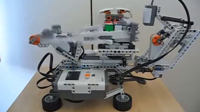 LEGO Mindstorms NXT 2.0 MindCuber смотреть онлайн