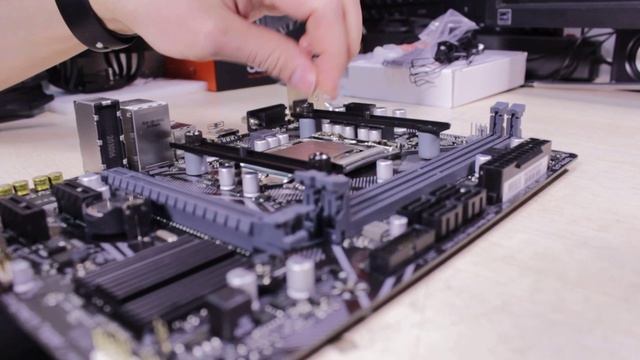 Монтаж кулера ID-Cooling SE-207-XT SLIM Intel 1700/1200/115X смотреть онлайн