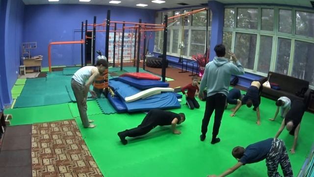 НаРодная ГимнАсТиКа 167-3 в Клубе Воздушно-Силовой Атлетики. СКК "Вместе" смотреть онлайн