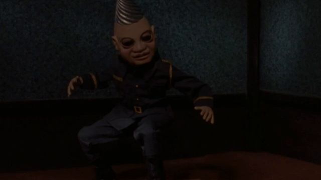 Puppet Master (1989) - Toulon's Record Player Music смотреть онлайн
