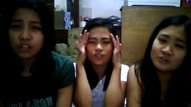 Pijeacks - I Kissed A Girl