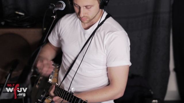 Phox - "Slow Motion" (Live at WFUV) смотреть онлайн