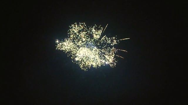 RC002 ЦВЕТНЫЕ РАЗРЫВЫ 8 выстрелов, 20 мм смотреть онлайн