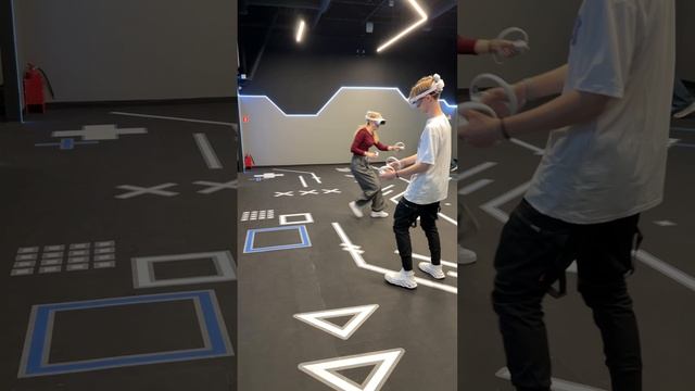 Новая VR-арена в Санкт-Петербурге в MIR VR в ТРК «ЛЕТО» #виртуальнаяреальность #vrарена #gaming смотреть онлайн