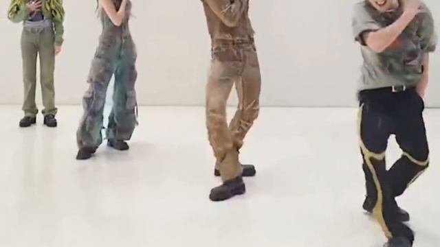when you drink too much coffee #kard #kpop смотреть онлайн