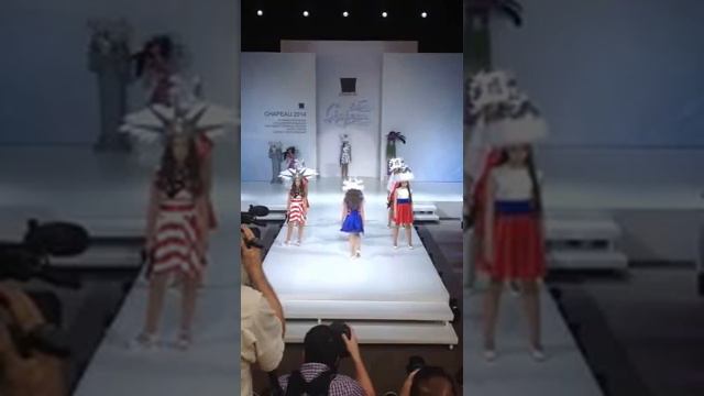 Показ детской моды смотреть онлайн