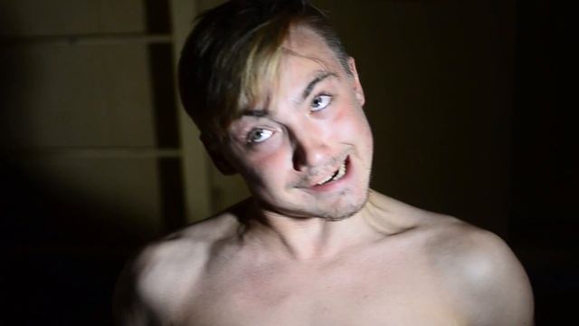 избиение видеоблогера (18+) смотреть онлайн