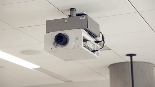 Uses of Modern Technology in Classroom Teaching : Technology in Education