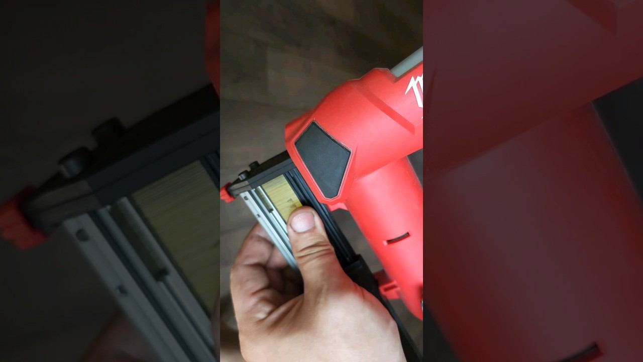 12-вольтовый шпилечник Milwaukee. смотреть онлайн