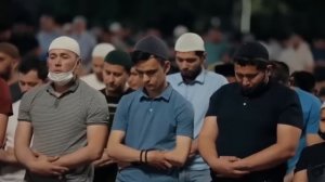 Taroveh namozida  hammani yig'latgan Muhammad Loiq qori.
