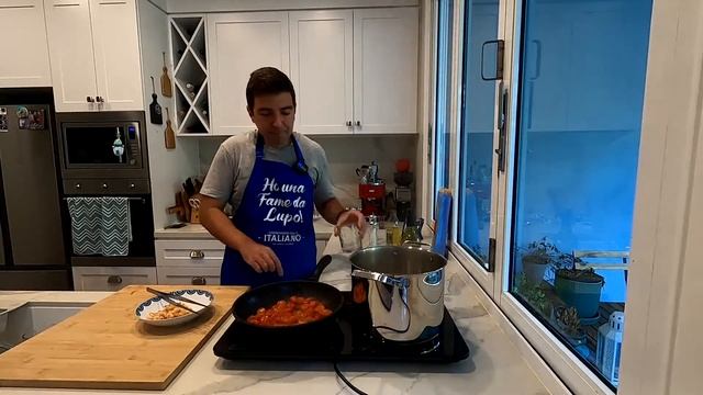 Spaghetti Com Camarões E Tomatinhos