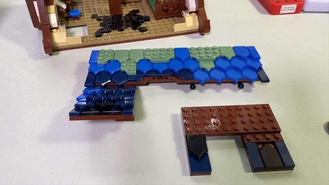 LEGO 21325 Medieval Blacksmith Bags 12 & 13 смотреть онлайн