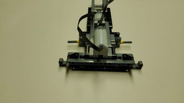 RC 42144 LEGO Technic Material Handler смотреть онлайн