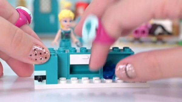 Elsa's Frozen Treats ❄️🍦 LEGO Disney Princess build & review