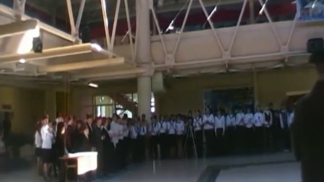 Банда преподавателей школы на Смотре строя и песни смотреть онлайн